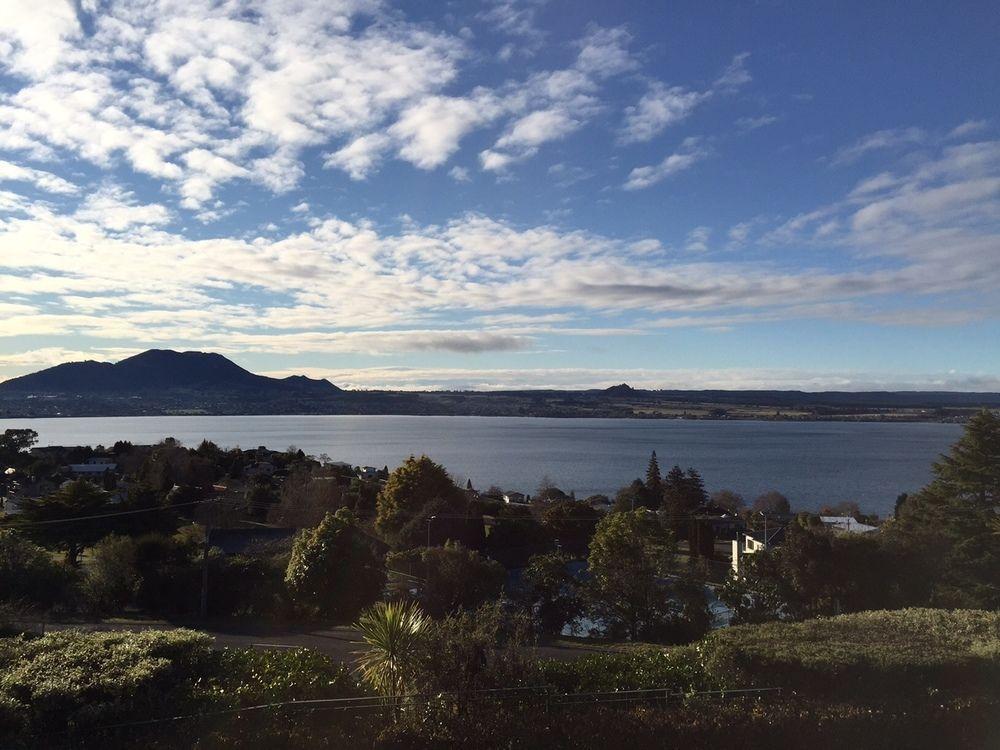 Tauhara Sunrise Lodge Taupomeer Buitenkant foto