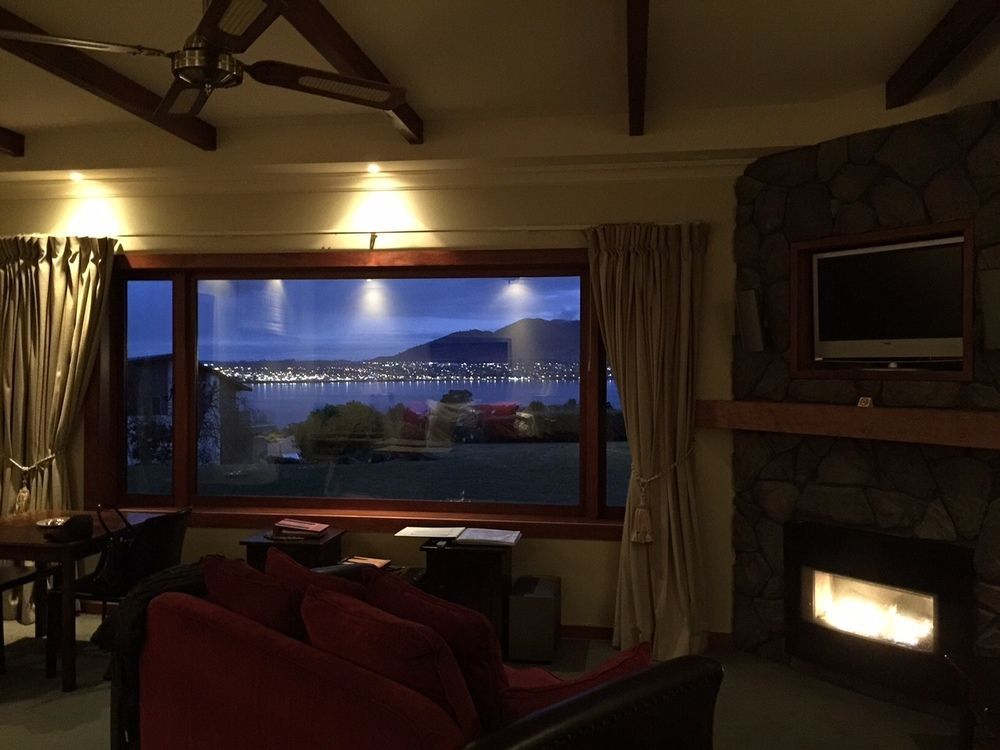 Tauhara Sunrise Lodge Taupomeer Buitenkant foto